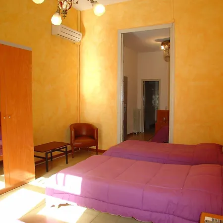 阿达纽斯旅馆 招待所 *