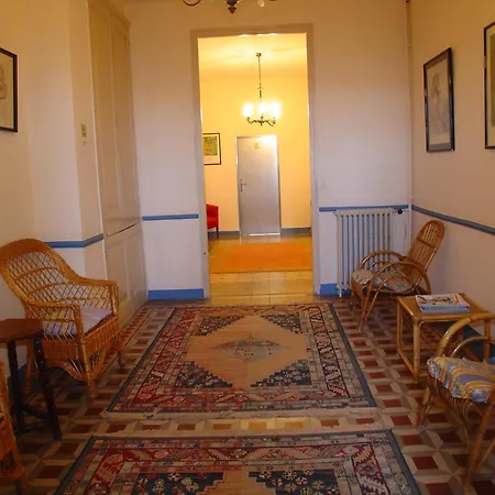 招待所 阿达纽斯旅馆 *